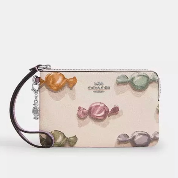 🌀COACH CORNER ZIP WRISTLET WITH CANDY PRINT AND CHARM - NWT
